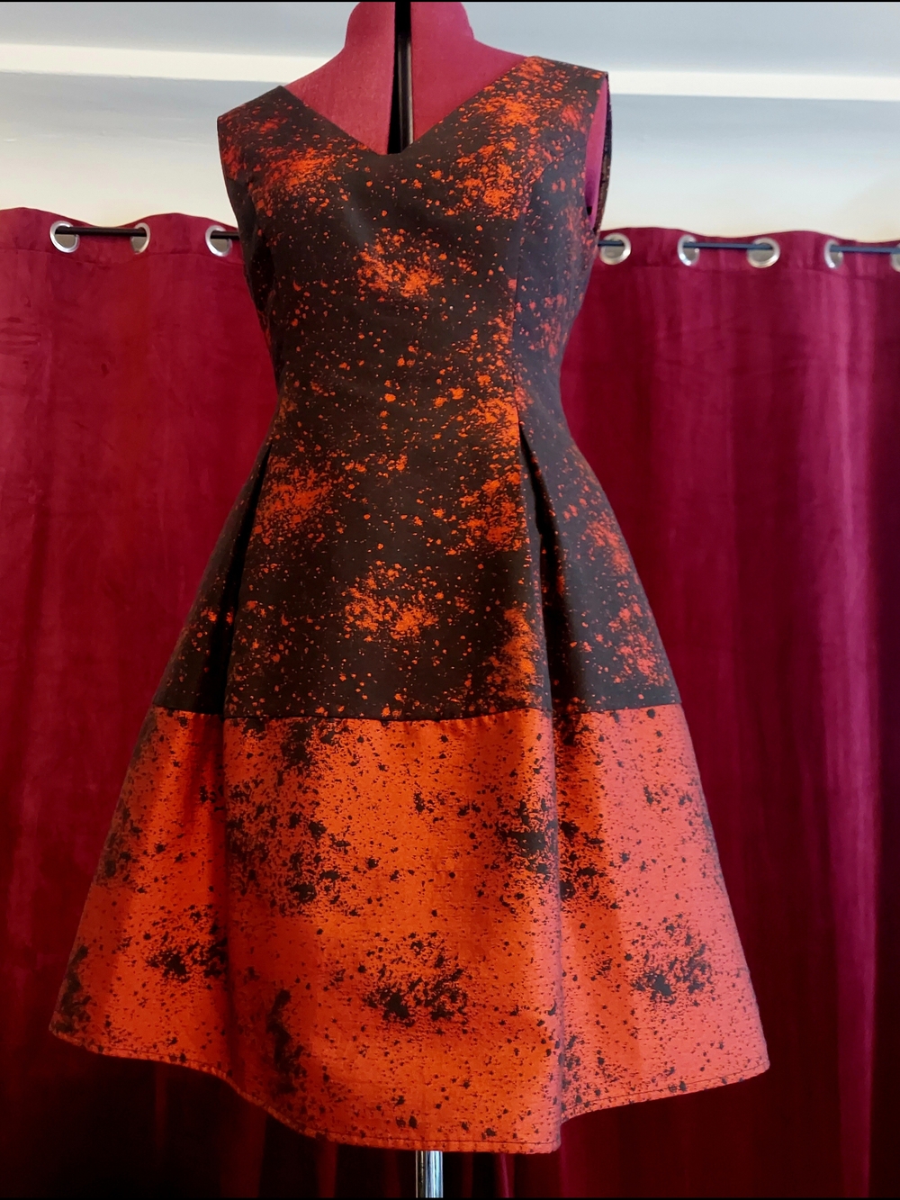 Maia Black/Red Splatter Design Short Tank Cocktail Dress - Sz. 8